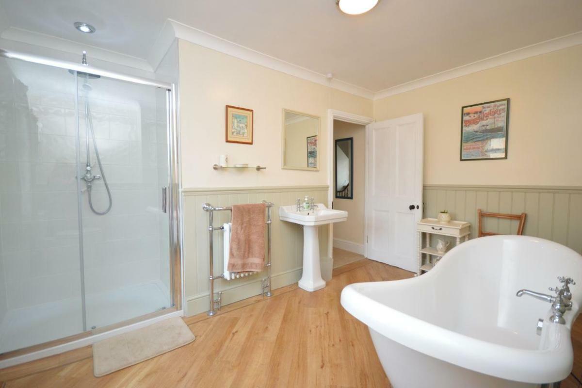Villa Deerness, 4Star Gold Award 2024, Whitby Esterno foto